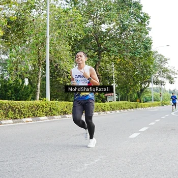 Runner Photo 8403022