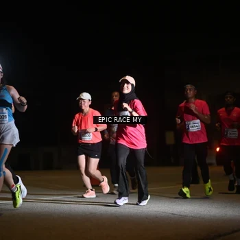Runner Photo 8403024