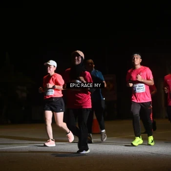 Runner Photo 8403025