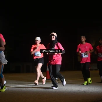 Runner Photo 8403026