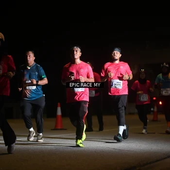 Runner Photo 8403027