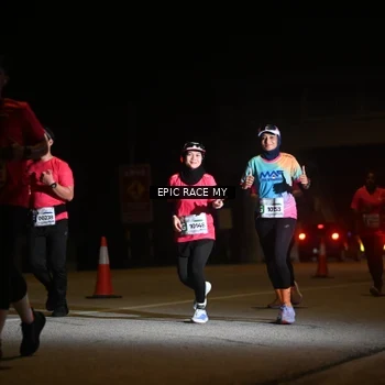 Runner Photo 8403041