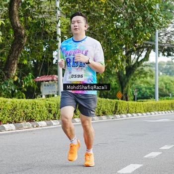 Runner Photo 8403042