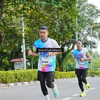 Runner Photo 8403045