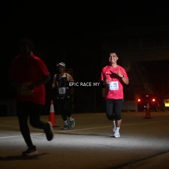Runner Photo 8403058