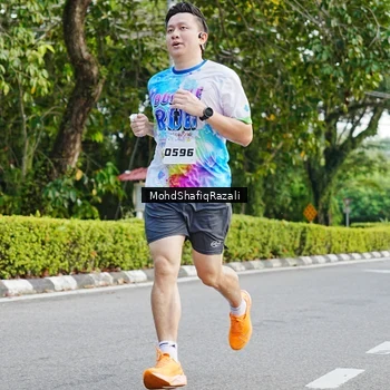 Runner Photo 8403064