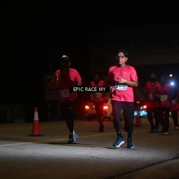 Runner Photo 8403071