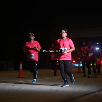 Runner Photo 8403072