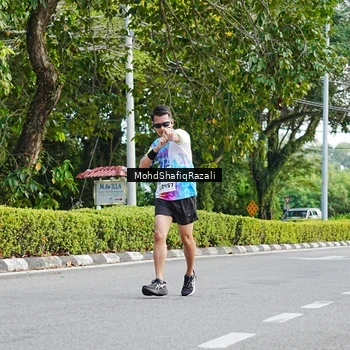 Runner Photo 8403173