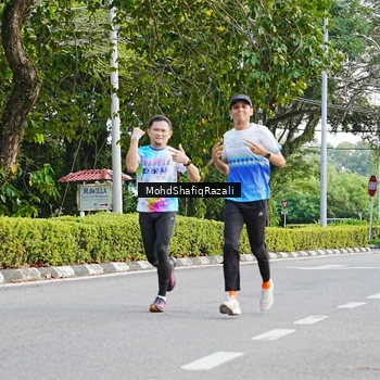 Runner Photo 8403180