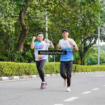 Runner Photo 8403184