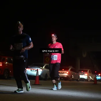 Runner Photo 8403251