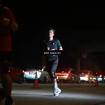 Runner Photo 8403308