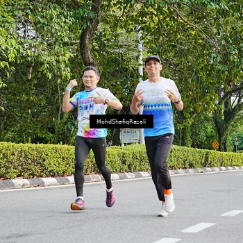 Runner Photo 8403315