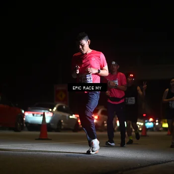 Runner Photo 8403323