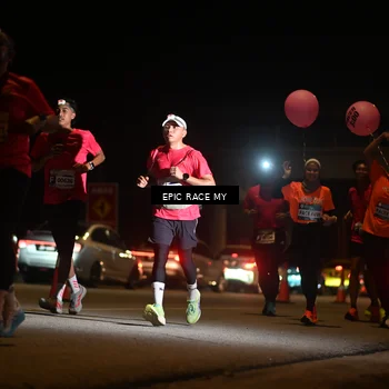 Runner Photo 8403354