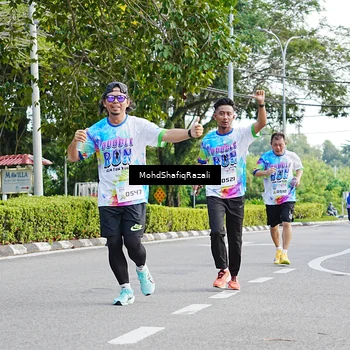 Runner Photo 8403359