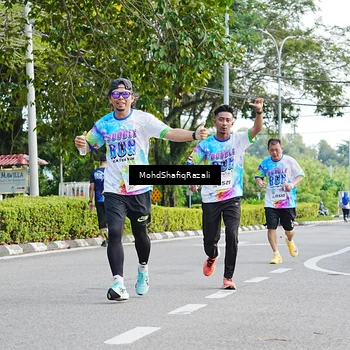 Runner Photo 8403504