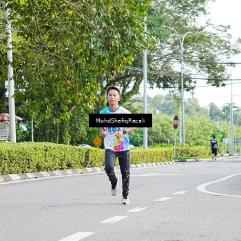 Runner Photo 8403542