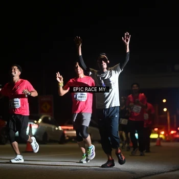 Runner Photo 8403812