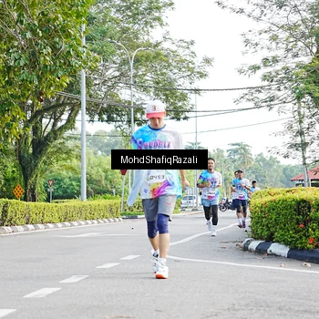 Runner Photo 8403969