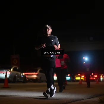Runner Photo 8404001
