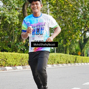 Runner Photo 8404002