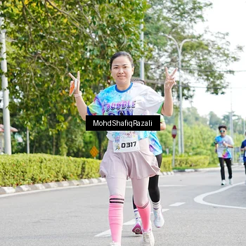 Runner Photo 8404003