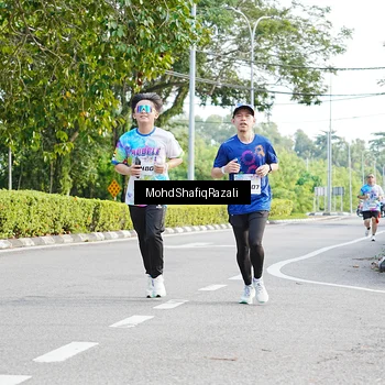 Runner Photo 8404014