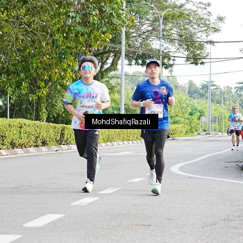 Runner Photo 8404017