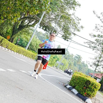 Runner Photo 8404028
