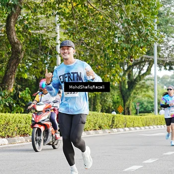 Runner Photo 8404157