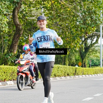 Runner Photo 8404172