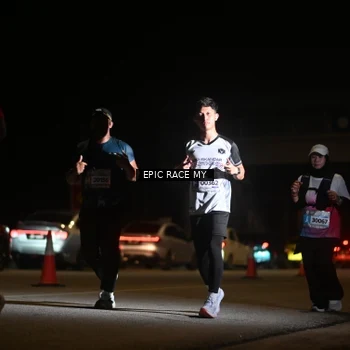 Runner Photo 8404342
