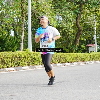 Runner Photo 8404400