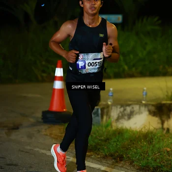 Runner Photo 8404402