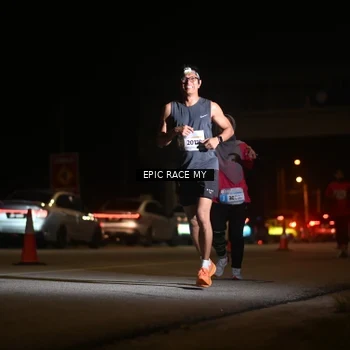 Runner Photo 8404444