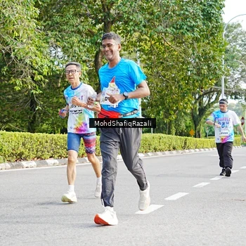 Runner Photo 8404542