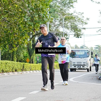 Runner Photo 8404722
