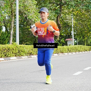 Runner Photo 8404855