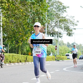 Runner Photo 8404957