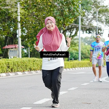 Runner Photo 8405083