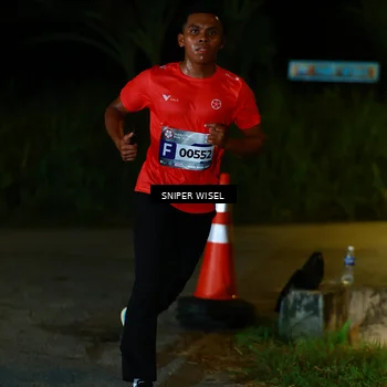 Runner Photo 8405364