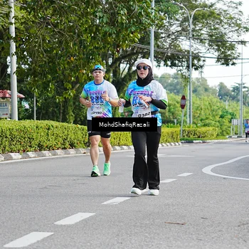 Runner Photo 8405499