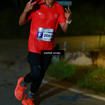 Runner Photo 8405545