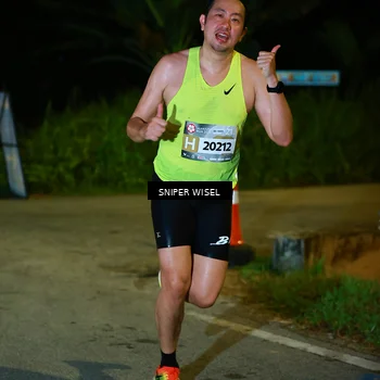Runner Photo 8405671