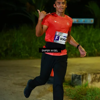 Runner Photo 8405711