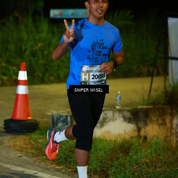 Runner Photo 8405730