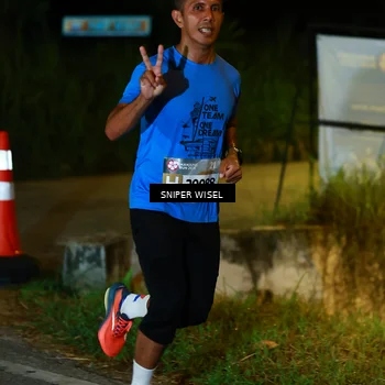 Runner Photo 8405741