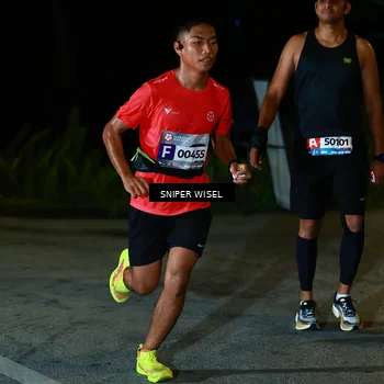 Runner Photo 8405814